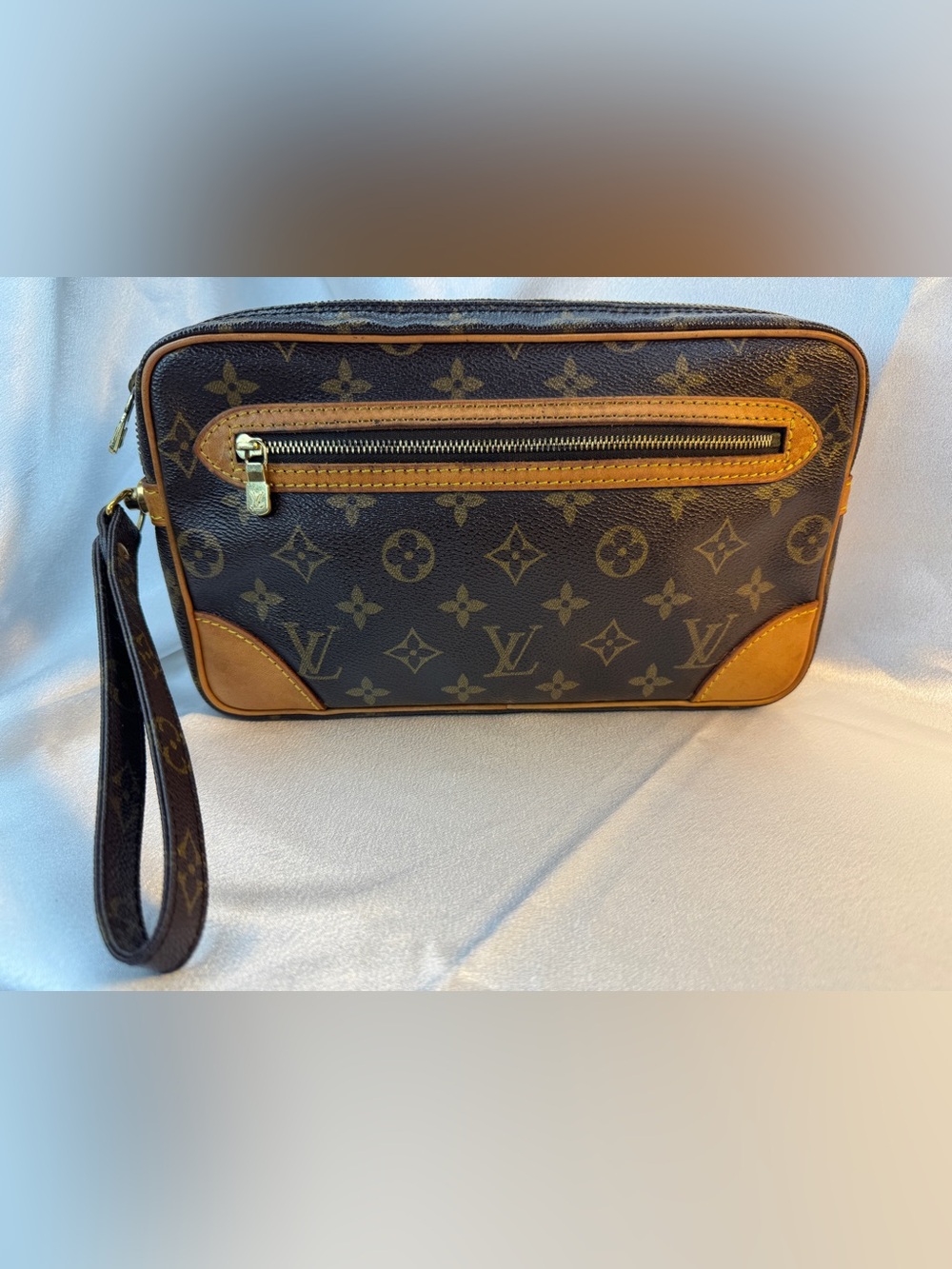 Louis Vuitton Marly Monogram Dragonne GM Clutch Pouch with Wristlet Strap Unisex